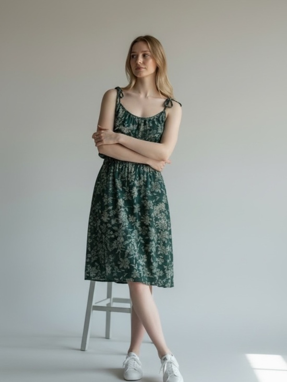 Banana Republic factory green/ white dreamy floral slip dress in size 0